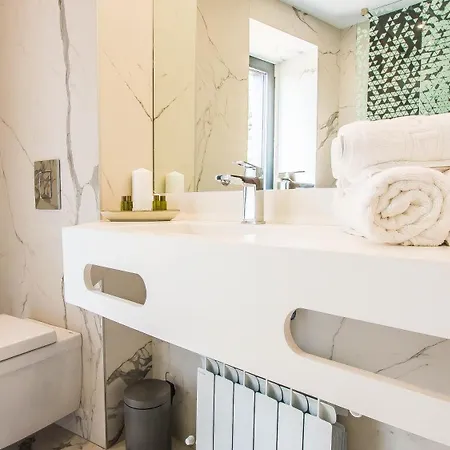 Carol 2 Готель