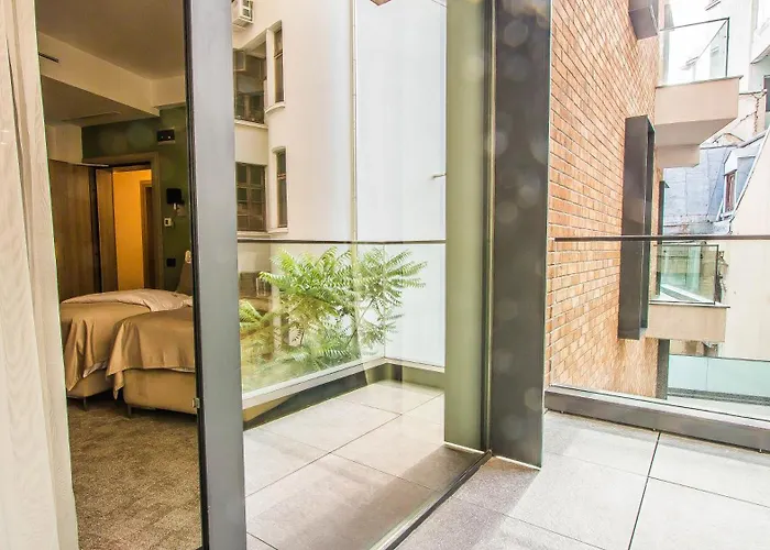 Carol 2 Βουκουρέστι